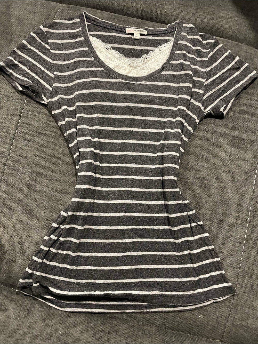 Striped Scoop Neck Women’s Tee - Gray & White